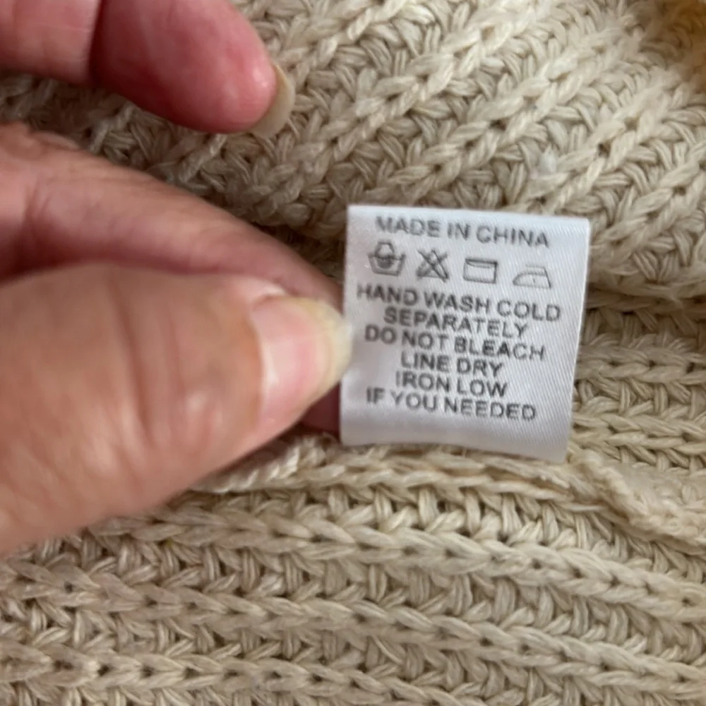 A. Peach Adjustable Ruching Knit Sweater. Size S - Picture 9 of 9